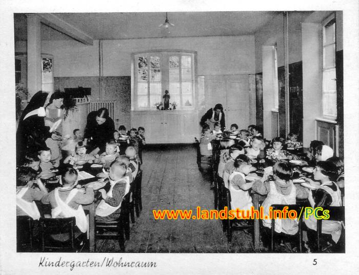 Kindergarten/Wohnraum 5/12 Kindergarten/Wohnraum 5/12
