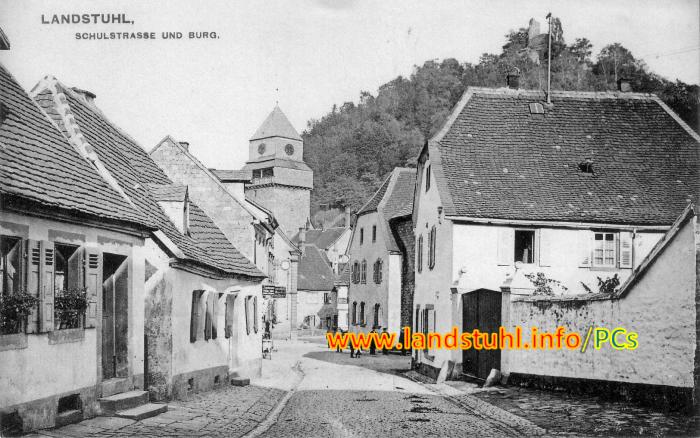 Schulstrasse und Burg