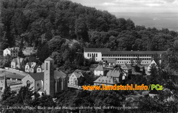 Blick auf die HeligGeistKirche und das ProGymnasium